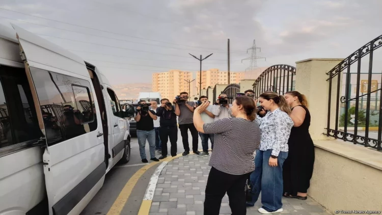 Laçının daha 52 sakini doğma yurduna yola düşüb - FOTO