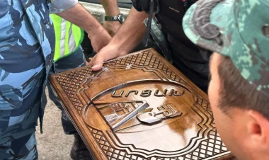 Qondarma respublikanın gerbi təsvir olunan nərd taxtasının sərhəddən keçirilməsinin qarşısı alındı - FOTO