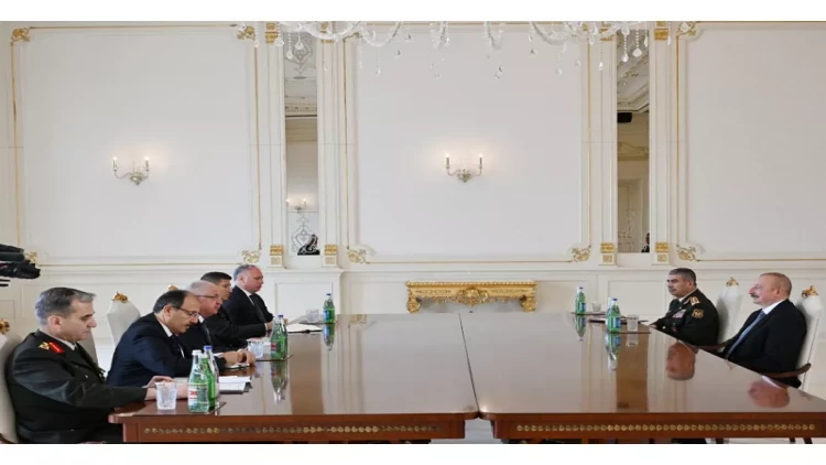 İlham Əliyev Türkiyənin milli müdafiə nazirini qəbul edib