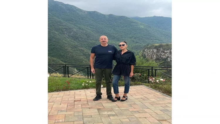 Mehriban Əliyeva İlham Əliyevlə Kəlbəcər və Laçına səfərdən görüntülər paylaşıb - FOTO