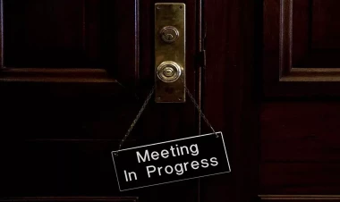 Bağlı qapılar arasında çarəsizlik - İndi də BMT platformasından istifadə edilir