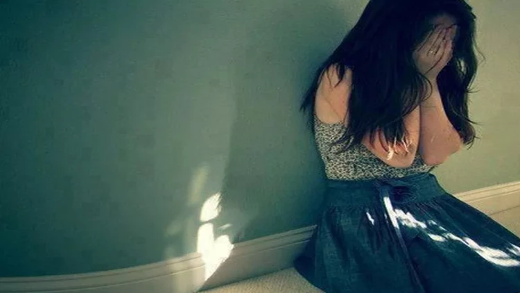 Anasını öldürəndən sonra babasına xəbər verdi - UCARDA DƏHŞƏTLİ QƏTL - VİDEO