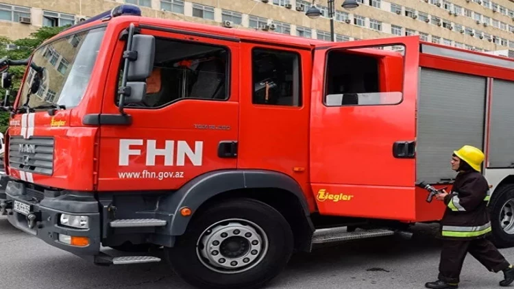 Bakıda məktəb yandı