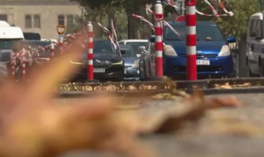 Sürücülər mərkəzdə bu yolun təmirinə etiraz etdi... - 