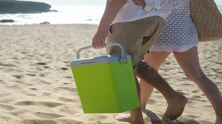 Dənizdə istirahətdə olarkən nə yediyinizə DİQQƏT EDİN! - VİDEO