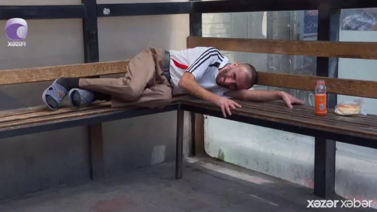 Bu şəxsə sahib çıxan yoxdur - VİDEO