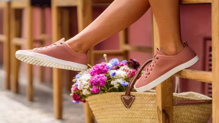 Ayaq qoxusunu bu vasitə ilə yox edin