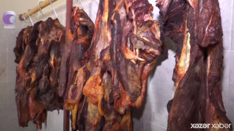 300 kiloqram xəstə atları KƏSİB SATDILAR - VİDEO