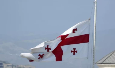 Gürcüstanın Azərbaycandakı səfirliyində bayraq endirilib