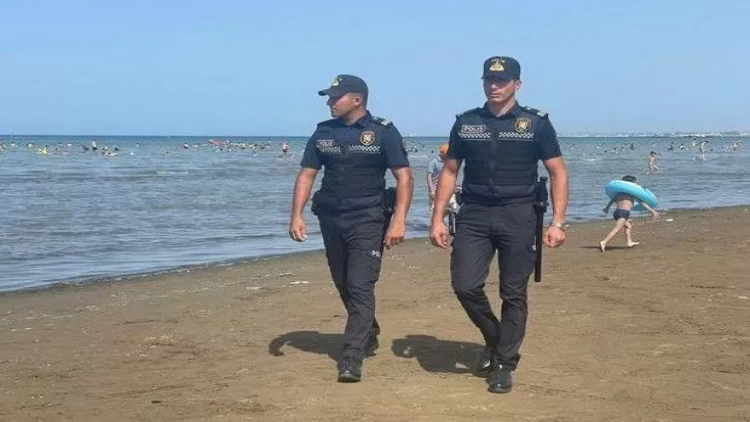 Bakıda gün ərzində çimərliklərdə 42 uşaq itib: DİN valideynlərə müraciət etdi