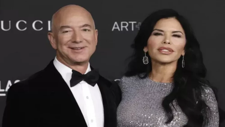 500 milyonluq yaxtasında parti etdi - FOTO