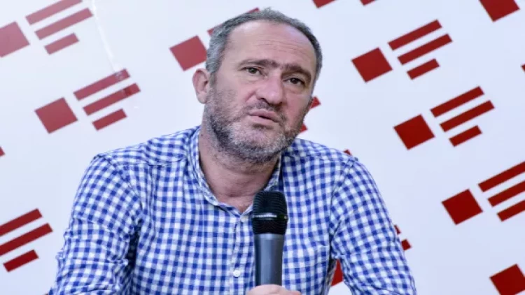 Tanınmış jurnalistin vəziyyəti pisləşib, süni tənəffüs aparatına qoşulub