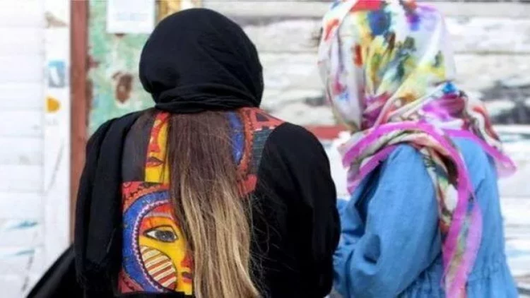 İranda hökumət muzdluları qadınları sıxışdırır - VİDEO