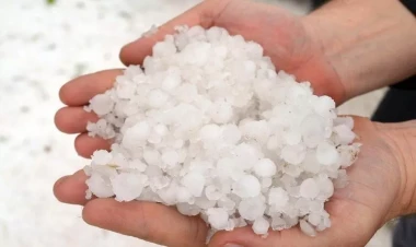 SON DƏQİQƏ: Biləsuvarın kəndlərinə dolu yağdı, elektrik enerjisi kəsildi