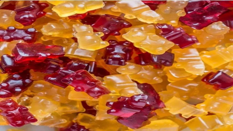 3 uşaq anasını öldürən qatil jelibon yeyərək polisi gözlədi - VİDEO - FOTO