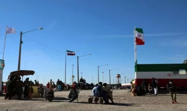 İran bir ayda 43 mindən çox əfqanı “Taliban”a təhvil verib