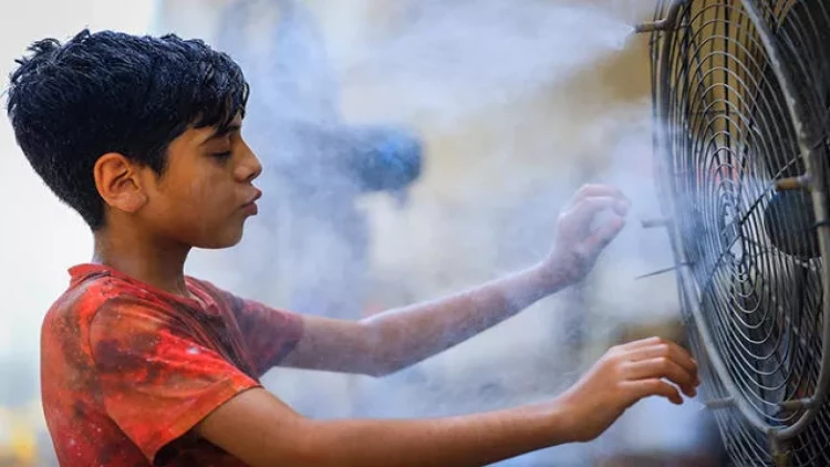 İraqlıların qızmar istiyə qarşı sərinləmə üsulu - FOTO