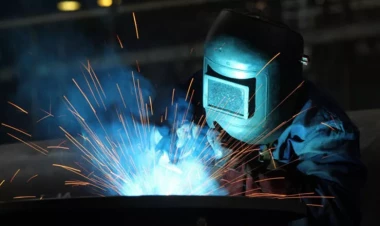 Bakıda sexdə BƏDBƏXT HADİSƏ: benzin alışdı və...