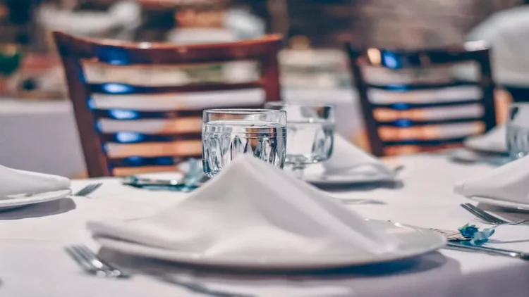 Azərbaycanda bu şəxslərə pulsuz yemək veriləcək - RƏSMİ