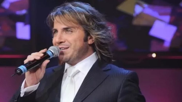 Türkiyəli müğənni iflic oldu