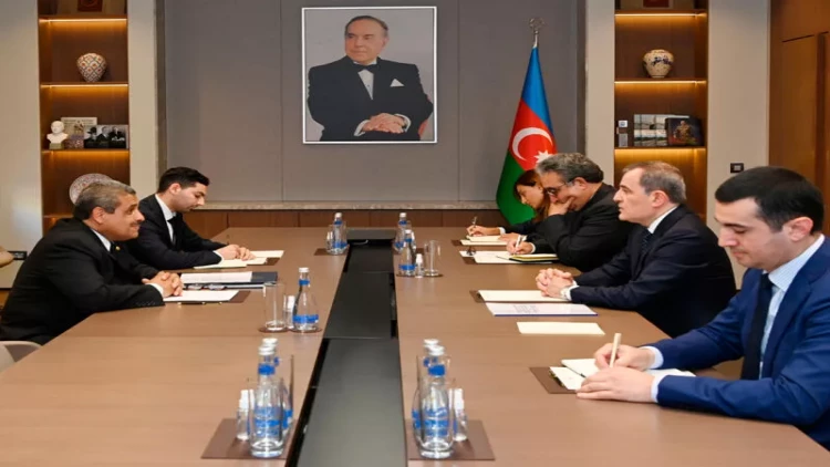 Ceyhun Bayramov Kolumbiya səfirini qəbul edib