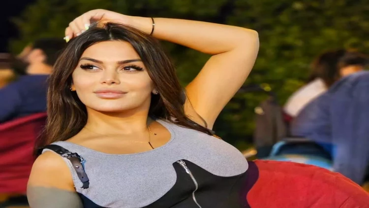 Qumral ilk dəfə canlı oxudu - tənqid olundu - VİDEO