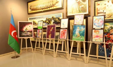 “İdman hamı üçündür” adlı rəsm Xətai Sənət Mərkəzində açıldı - FOTO