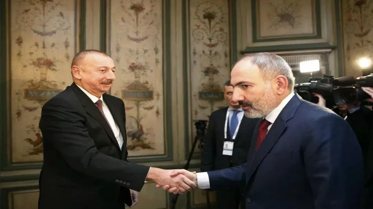 İrəvandakı “Hraparak” qəzeti - Əliyev kimi lider istəyirəm