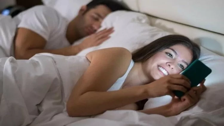 Arvadının telefonunu yoxladı, ona 