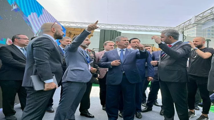 Müdafiə naziri “IDEF-23” sərgisinin açılışında iştirak etdi - FOTO