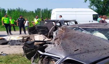 Xaçmaz yolunda iki maşın toqquşdu, ölən və xəsarət alanlar var - FOTO