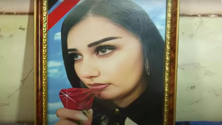 Küçədə qətlə yetirilən Ayşənin üç övladı var imiş - təfərrüat - VİDEO