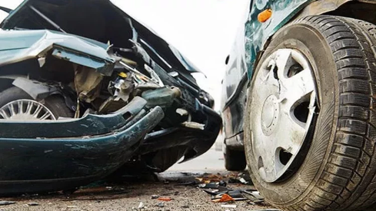 Cəlilabadda AĞIR QƏZA: Ziyarətə gedən mikroavtobus minik avtomobili ilə toqquşdu - 8 nəfər... - FOTO