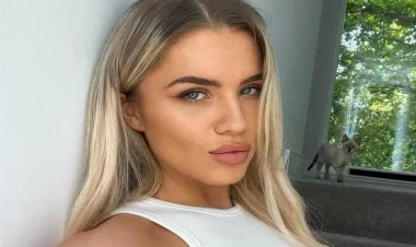 Qələbə sevincini ədəbsiz formada nümayiş etdirən idmançı cəzalandırıldı - FOTO