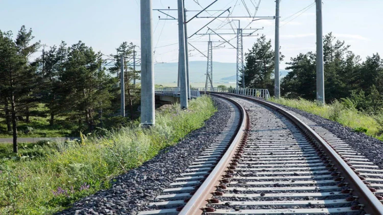 Dəmir yolu keçidlərində qəzalar bu səbəblərdən baş verir