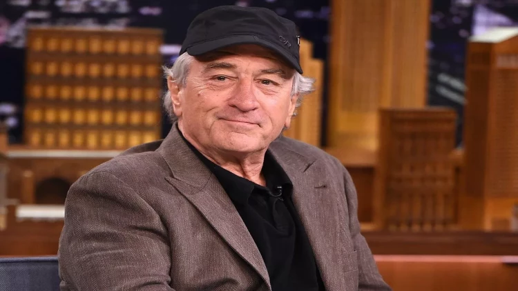 Robert De Niro Bakıya gələcək