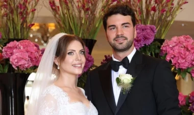 Dişlərini fırçalayarkən... - MARAQLI EVLİLİK TƏKLİFİ