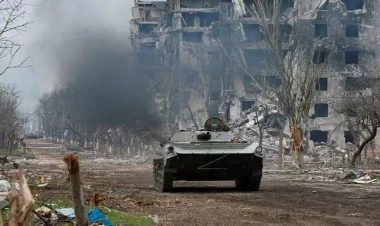 Ruslar Mariupolda evlərə basqın edir - SƏBƏB