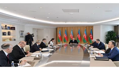 İlham Əliyevin sədrliyi ilə bu ilin 6 ayının sosial-iqtisadi yekunlarına həsr olunmuş müşavirə keçirilib - FOTO - VİDEO