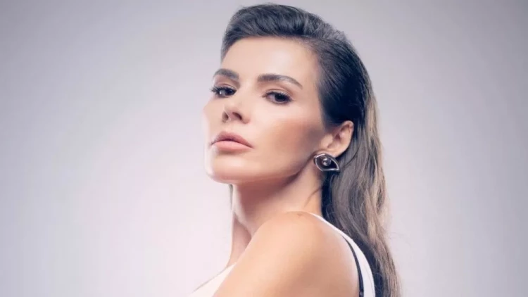 Gözəllik sirrini paylaşdı, estetikləri müzakirə olundu - VİDEO