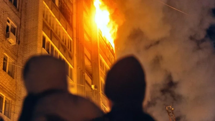 Yaşayış binasında yanğın: Ölən və yaralananlar var