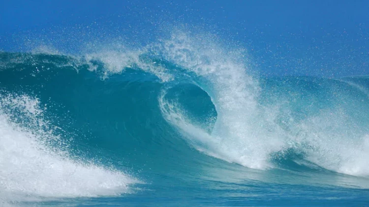 Dalğanın hündürlüyü 2 metrə çatıb - FAKTİKİ HAVA
