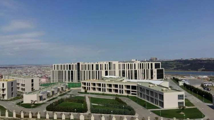 Moskva Dövlət Universitetinin Bakı Filialı vakansiyalar elan edir