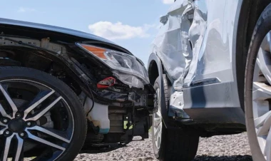 2 minik avtomobili toqquşdu, xəsarət alanlar var