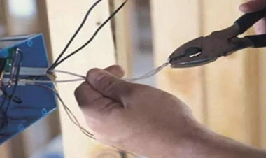 Astara sakini cərəyanvurmadan öldü