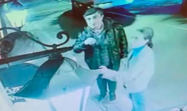 Sezen Aksunun evinə hücum edən azərbaycanlı qadının FOTOsu