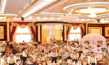 Şadlıq sarayının arxasında kişini bıçaqladı