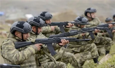 Moskva tələb etmir, Ordumuz özü hərəkətə keçəcək