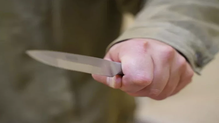 Bakıda gənc oğlan bıçaqlanıb