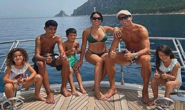 Ronaldunun Sardiniya adasındakı ailə tətili - FOTO